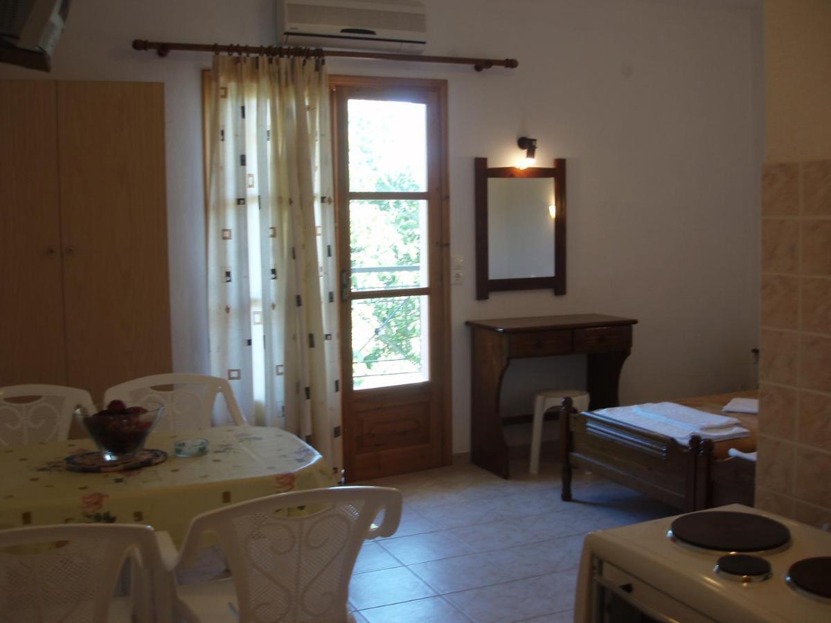 Skiathos Studios Hl Bagian luar foto