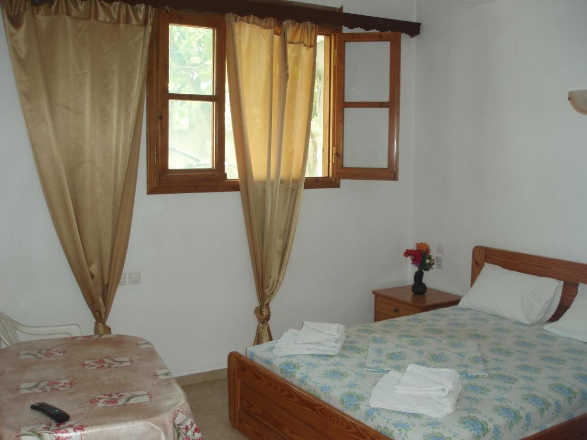 Skiathos Studios Hl Bagian luar foto